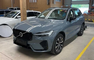 XC60 Plus Dark AWD 2.0 B4 145KW AT8 E6d