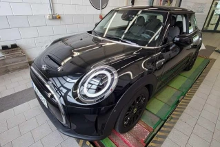 MINI MINI Elektro Mini Cooper SE Classic Trim 3d 135kW