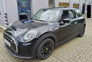MINI MINI Cooper SE Essential Trim 3d 135kW