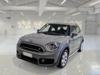 MINI COUNTRYMAN / 2016 / 5P / BERLINA COOPER S E ALL4 BUSINESS AUTOM.