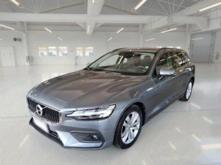 VOLVO V60 / 2018 / 5P / STATION WAGON D4 AWD GEARTRONIC BUSINESS