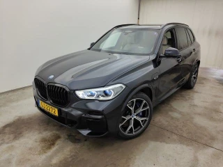 BMW X5 - 2018 3.0AS 286hp xDrive45e PHEV (EU6AP) 5d ///M-Sportkit (total options: 22,380 Ex.Vat)