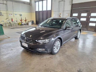 VOLKSWAGEN PASSAT / 2019 / 5P / STATION WAGON VAR. 2.0TDI SCR EVO 110KW BUSINESS DSG