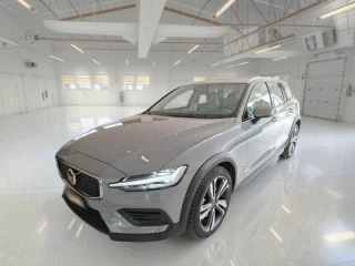 VOLVO V60 CROSS COUNTRY / 2019 / 5P / Station wagon B4 D AWD autom. PLUS