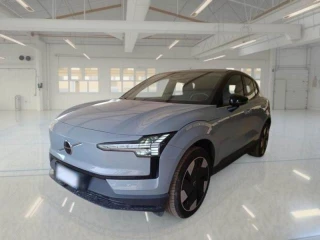 VOLVO EX30 / 2023 / 5P / SUV Single Motor Extended Range Plus