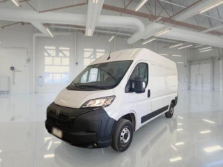PEUGEOT BOXER / 2023 / 4P / FURGONE 2.2 BLUEHDI 120 SeS 330 L2H2