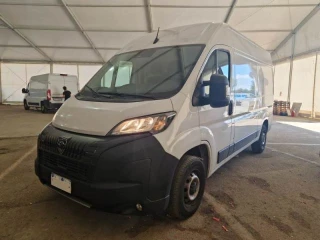 PEUGEOT BOXER / 2023 / 4P / FURGONE 2.2 BLUEHDI 120 SeS 330 L2H2
