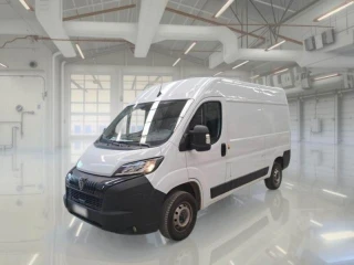 PEUGEOT BOXER / 2023 / 4P / FURGONE 2.2 BLUEHDI 120 SeS 330 L2H2