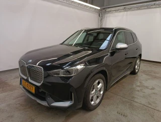 BMW iX1 xDrive30 (200kW) 5d