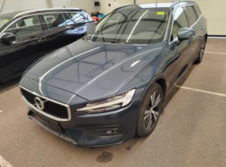 V60 Kombi Core 2.0 B4 145KW AT8 E6d