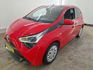 Toyota AYGO 1.0 VVT-i x-play 5d