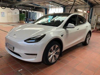 TESLA MODEL Y BEV F LONG RANGE 4WD UA!