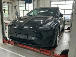 TESLA MODEL Y BEV RWD UA!