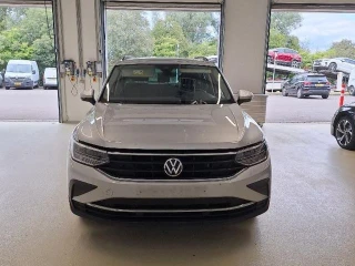 VOLKSWAGEN TIGUAN 2.0 TDI SCR LIFE BMT DS 150 CV Packs; Mirror; Winter; Attelage; Rear View Cam; ergActive front seats;