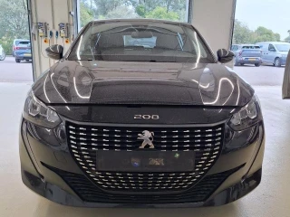 PEUGEOT 208 1.5 BLUEHDI ALLURE 102 CV Peugeot Connect: 3D navigation system; Metallic paint;