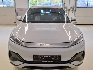 BYD ATTO 3 60KWH DESIGN 204 CV Glass roof; Adaptive cruise control with stop/go func; GPS