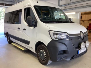 RENAULT Master 3.5 T 2.3 dCi 180hk 8-sits fjärdtjänst Ramp