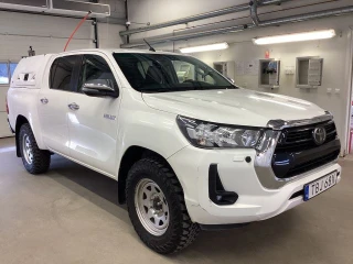 TOYOTA Hilux Dubbelhytt 2.4 AWD Automatisk 150hk Hero Drag Inredning