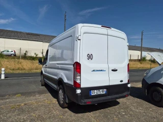 FORD E-TRANSIT Transit 2T Fg PE 350 L2H2 135 kW Batterie 75/68 kWh Trend Business // - 3T9 VITESSE LIMITEE A 90//OK PERMIS B