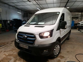 FORD E-TRANSIT Transit 2T Fg PE 350 L2H2 135 kW Batterie 75/68 kWh Trend Business// - 3T9 VITESSE LIMITEE A 90//OK PERMIS B