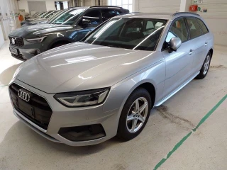 AUDI A4 AVANT 30 TDI S-TRONIC