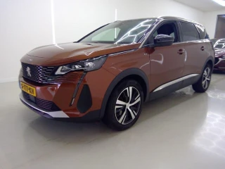 PEUGEOT 5008 GT PureTech 130 5d