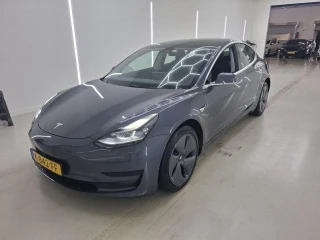 TESLA Model 3 Standard Range Plus RWD 4d