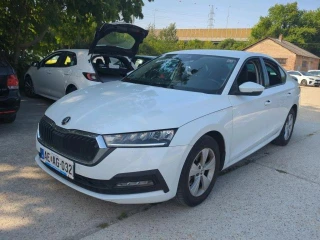 SKODA Octavia 2.0 TDI AMBITION DSG