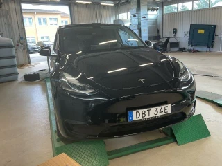 TESLA MODEL Y Long Range 514hk AWD Läder