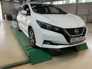 NISSAN LEAF 150hk Acenta Rattvärme