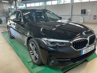 BMW 5-SERIE 530e xDrive Touring 292hk Läder Rattvärme
