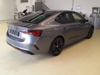 SKODA OCTAVIA 2.0 TDI RS DSG 200 CV Storage Pack; Travel assist low; Electr FR St memo funct driv; DCC;