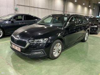 SKODA OCTAVIA COMBI 2.0 CRTDI 85KW DSG7 CLEVER