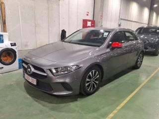 MERCEDES-BENZ A-CLASS 1.3 A 180 ESSENTIAL LINE DCT