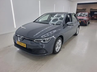 VOLKSWAGEN GOLF 1.0 eTSI 81kW DSG Life Business 5d Onze Deal