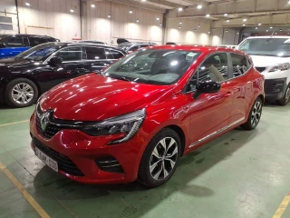 RENAULT CLIO 1.6 E-TECH HYBRID EVOLUTION