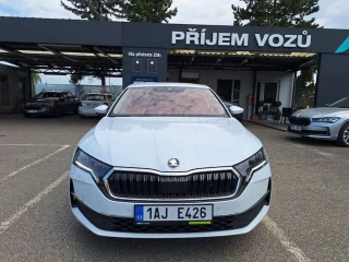 SKODA Octavia  1.5 TSI 110kW MHEV Top Selection DSG