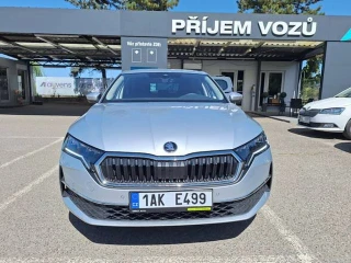 SKODA Octavia  1.5 TSI 110kW MHEV Top Selection DSG
