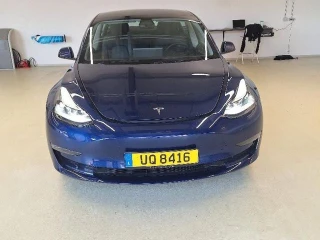 TESLA MODEL 3 75KWH LONG RANGE DUAL  476 CV Deep Blue metallic paint; Glass roof; Front and rear park dist syst; GPS