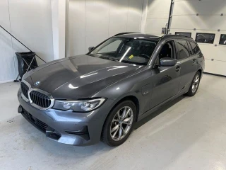 BMW Series 3 330e F Sport Line Touring Auto UA!