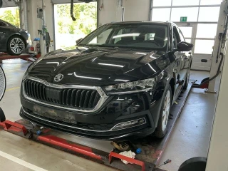 SKODA OCTAVIA 2,0 TDI AdBlue Business Execu DSG7 Combi UA!