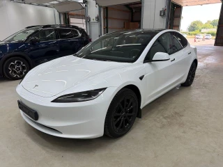 TESLA Model 3 Bev F Rwd UA!