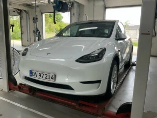 TESLA MODEL Y BEV RWD UA!