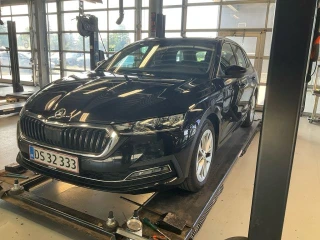 SKODA OCTAVIA 2,0 TDI AdBlue Style DSG7 Combi UA!,
