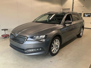 SKODA Superb 2,0 Tdi Adblue Dsg7 150 F Style Combi UA!