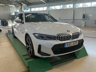 BMW Series 3 330e xDrive Sedan 292hk M Sport H&K