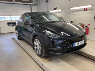 TESLA MODEL Y Long Range AWD 514hk Drag Läder Pano