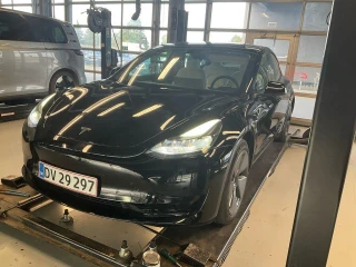 TESLA MODEL 3 BEV RWD UA!'