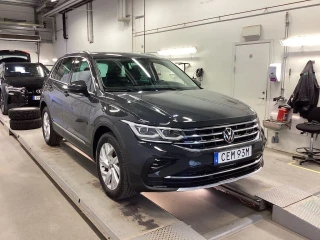 VOLKSWAGEN Tiguan eHybrid 1.4 TSI 245hk Elegance Drag Cockpit