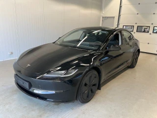 TESLA MODEL 3 BEV RWD UA!